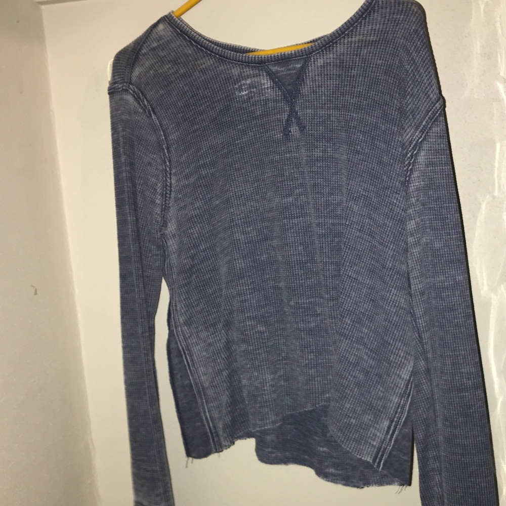Cute cropped shirt